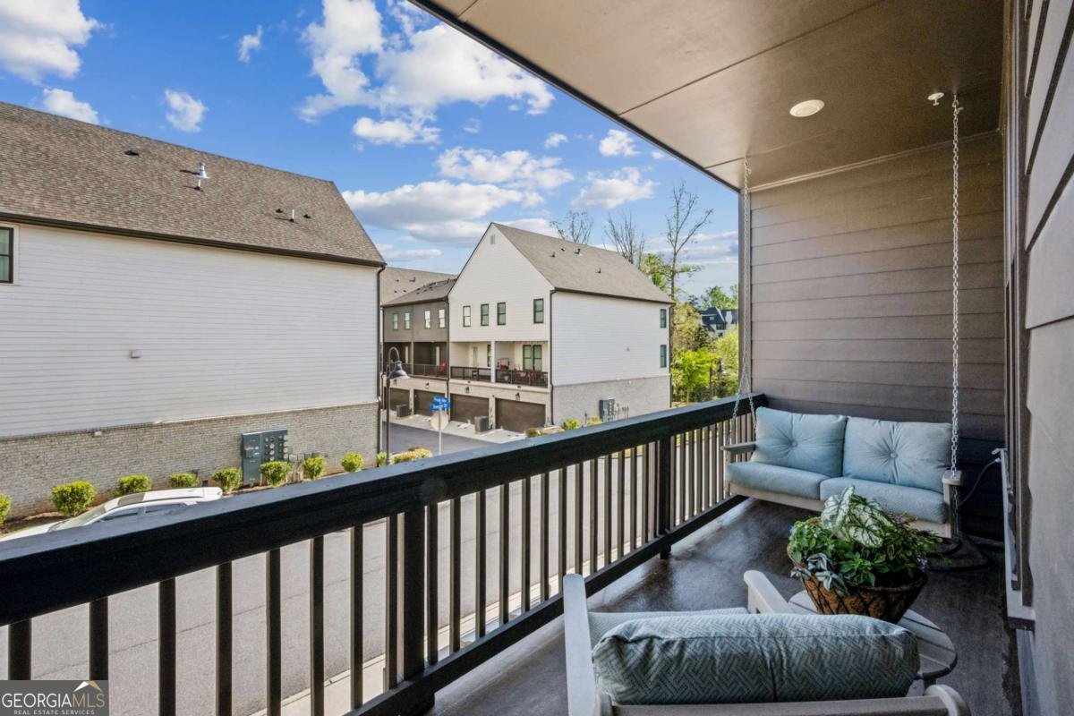 6540 Beacon Drive Sandy Springs - Photo 11