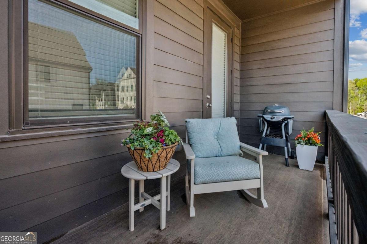 6540 Beacon Drive Sandy Springs - Photo 12