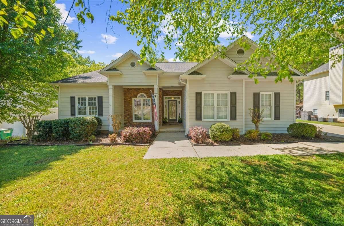 720 Walnut Lane Woodstock - Photo 1