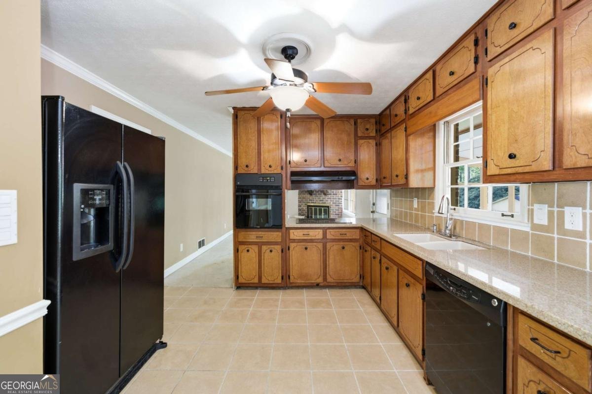 1407 Ridgewood Drive Lilburn - Photo 11