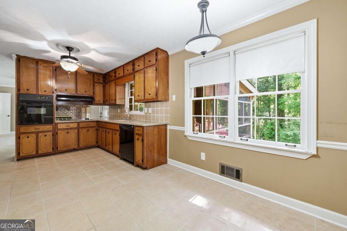 1407 Ridgewood Drive Lilburn - Photo 14