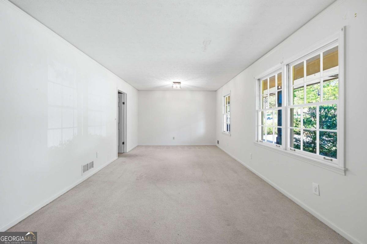 1407 Ridgewood Drive Lilburn - Photo 6