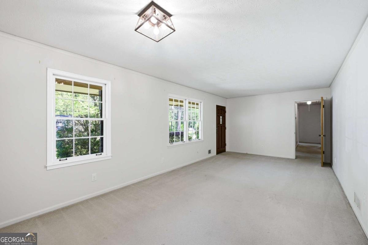 1407 Ridgewood Drive Lilburn - Photo 7