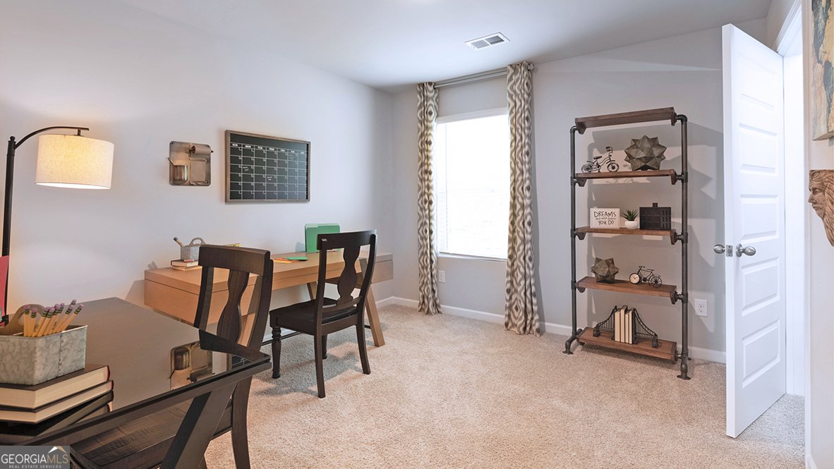 672 Whitman Lane Stockbridge - Photo 8