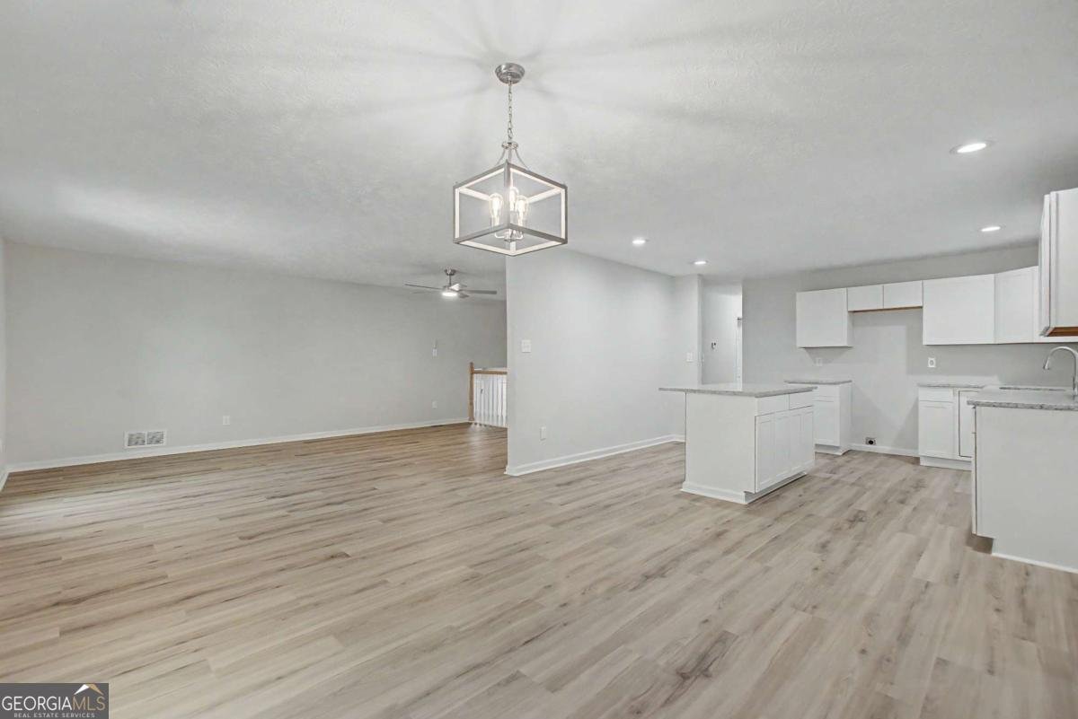 556 Roxbury Drive Riverdale - Photo 8