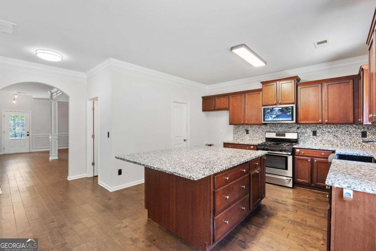 3945 Silverthorn Trace Cumming - Photo 11