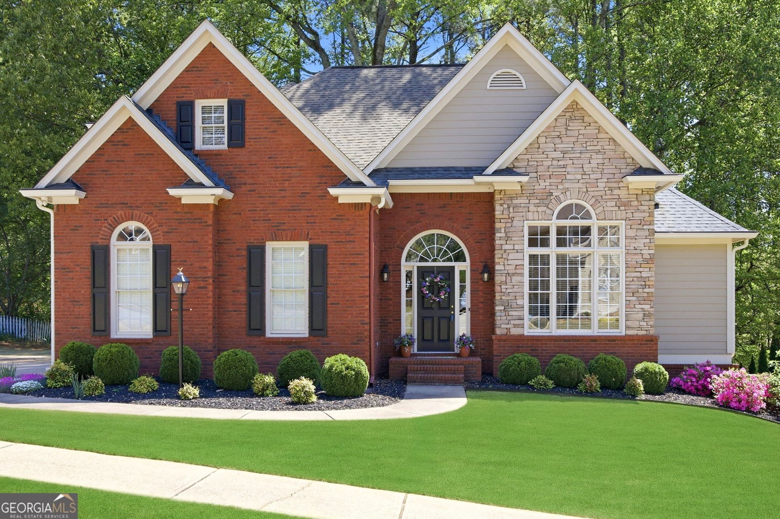 5622 Harbormist Drive Powder Springs - Photo 1