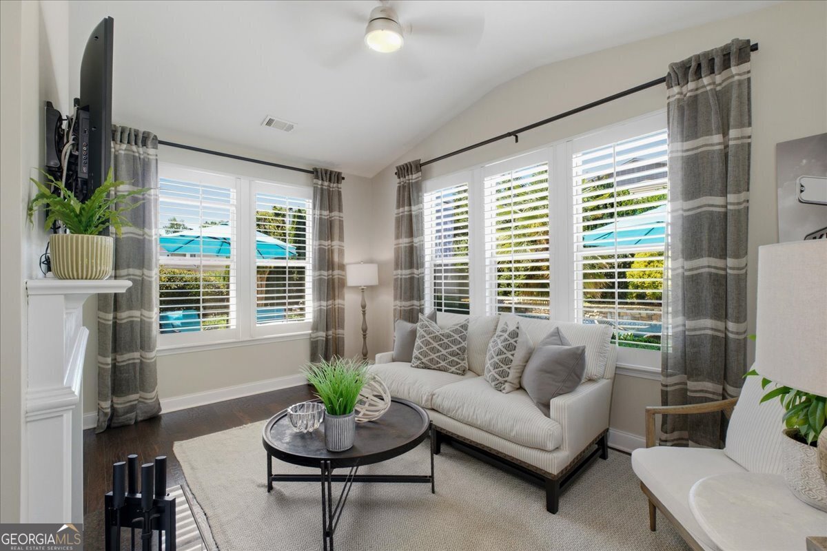 300 Ashgrove Court Woodstock - Photo 6