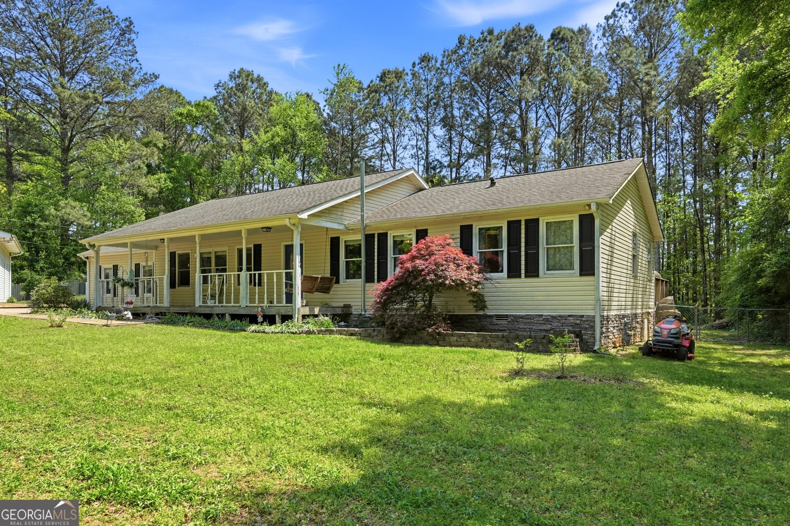 4825 Rollins Drive Powder Springs - Photo 1