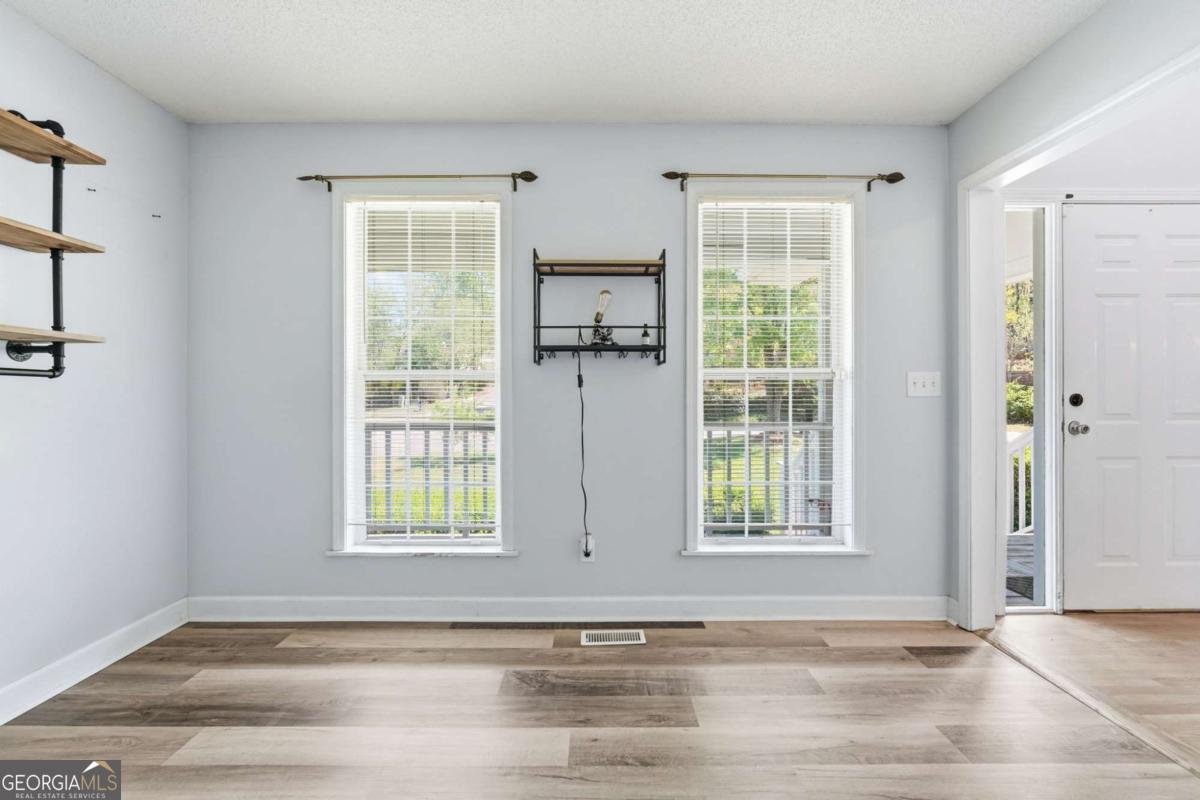 349 Winchester Way Woodstock - Photo 14