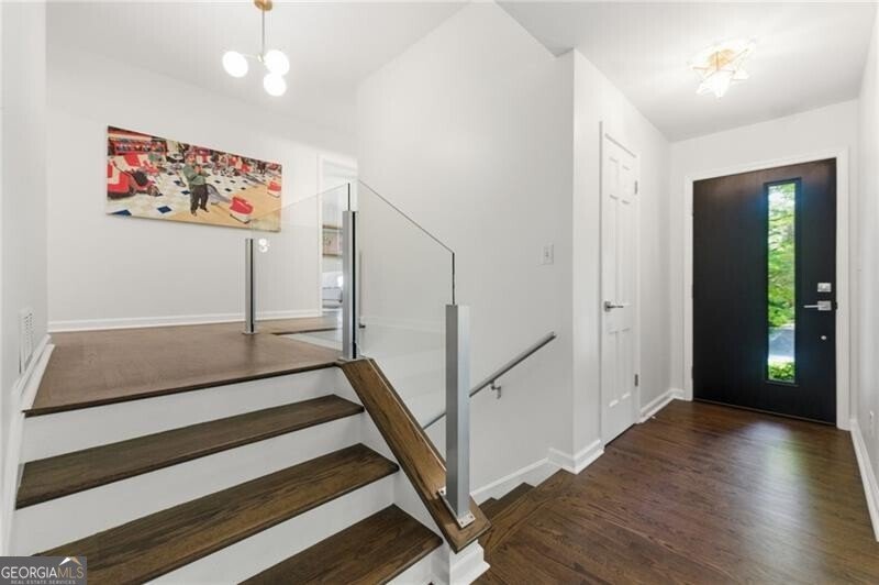 2770 Parkview Drive Atlanta - Photo 9