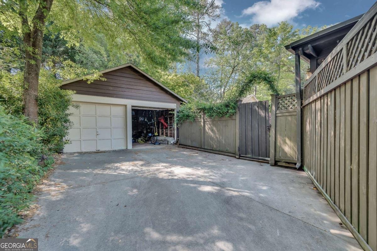 1755 Inverness Avenue Atlanta - Photo 10