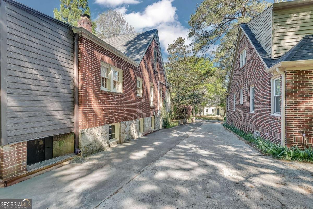 1755 Inverness Avenue Atlanta - Photo 8