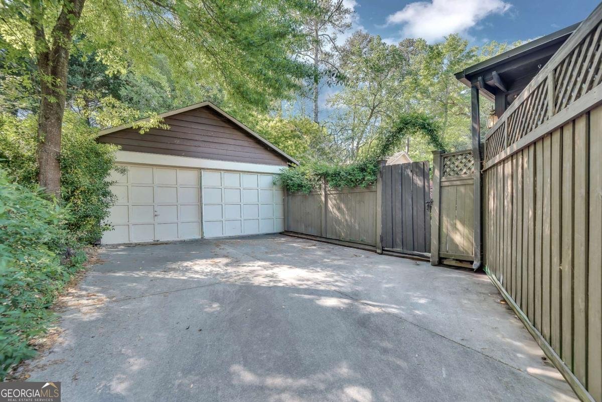 1755 Inverness Avenue Atlanta - Photo 9