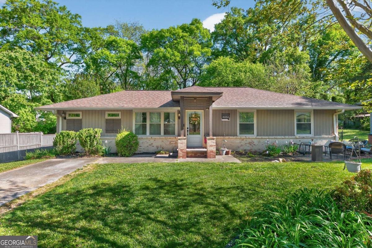 4404 Robinson Street Acworth - Photo 1