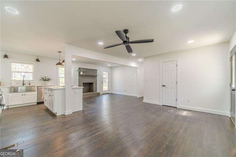 4502 Bryant Drive Lilburn - Photo 12