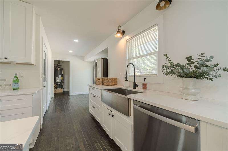 4502 Bryant Drive Lilburn - Photo 18