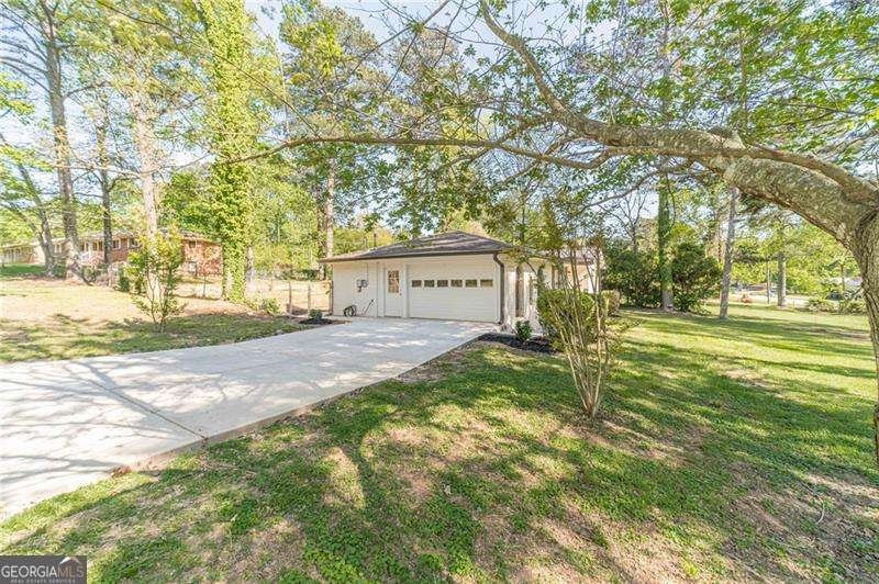 4502 Bryant Drive Lilburn - Photo 9