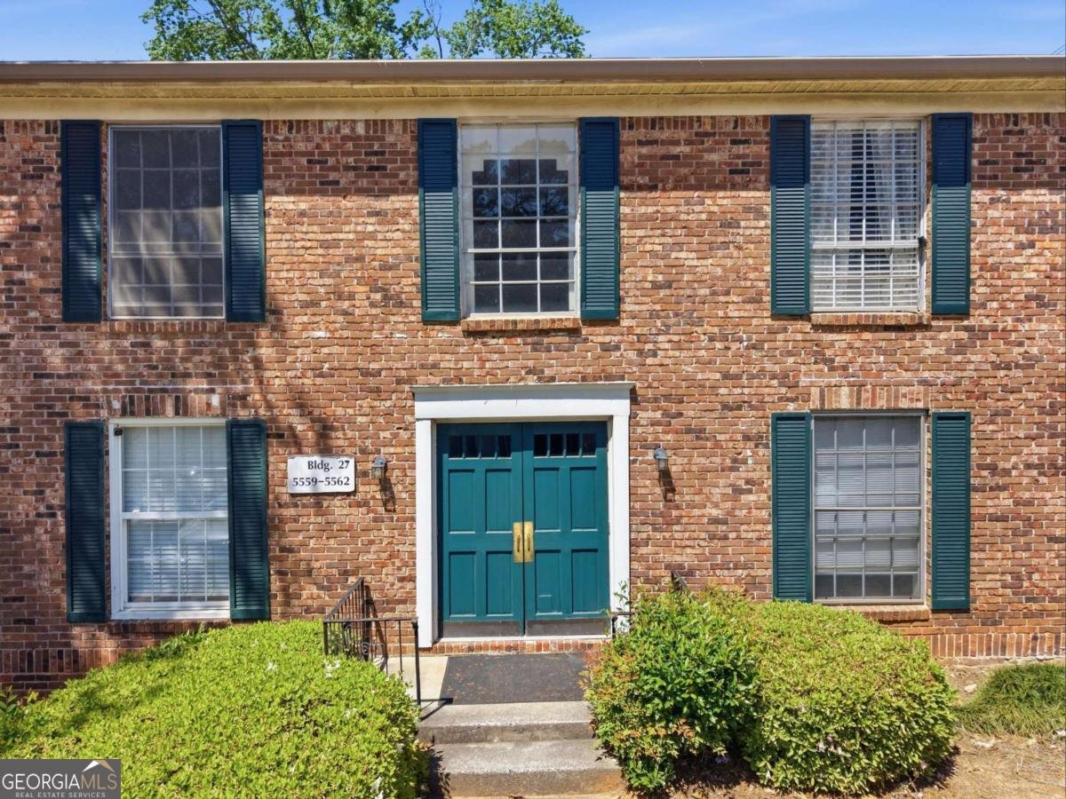 5560 Kingsport Drive Atlanta - Photo 1