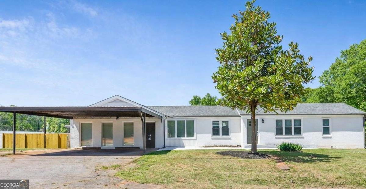 5586 Glore Drive Mableton - Photo 1