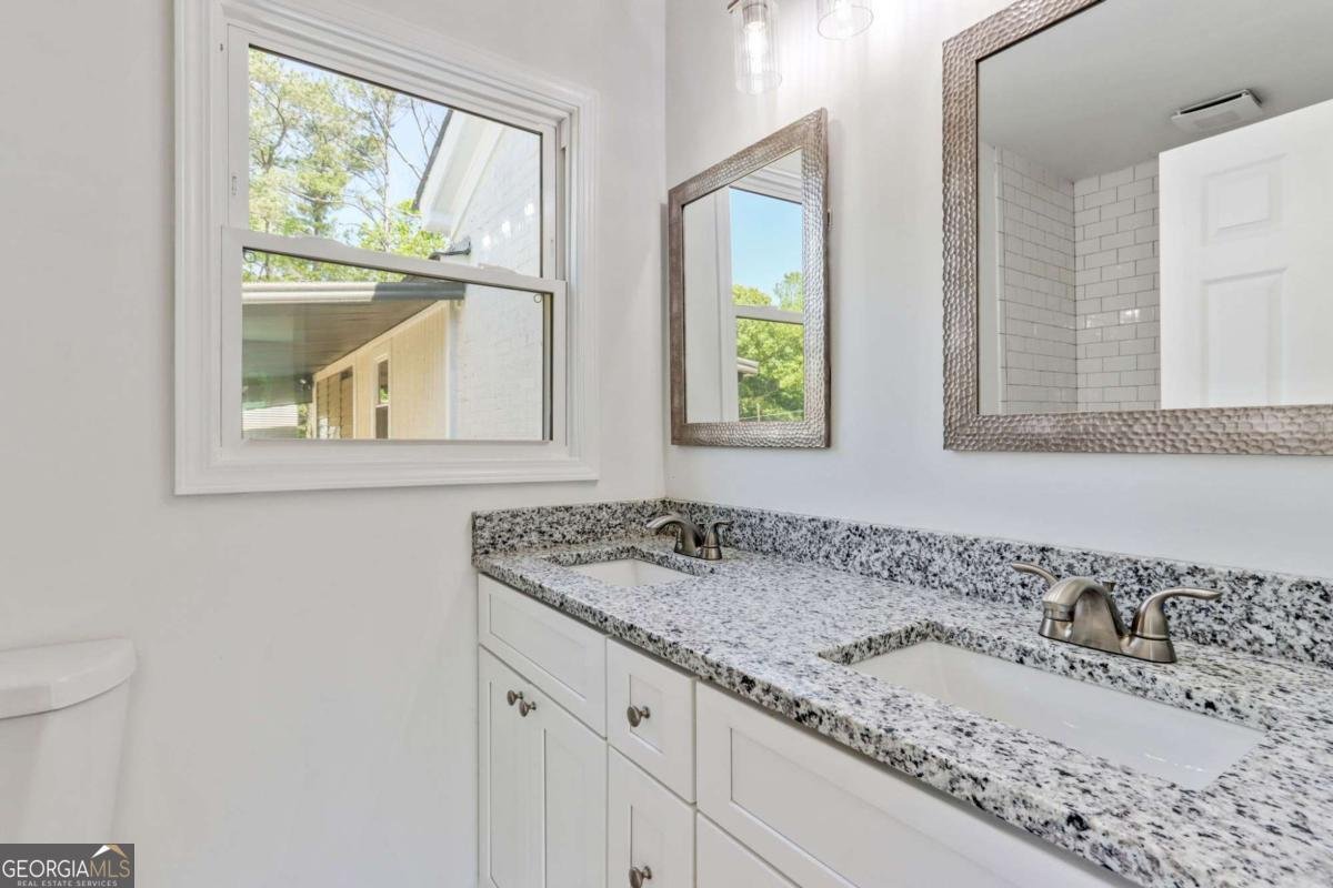 5586 Glore Drive Mableton - Photo 16