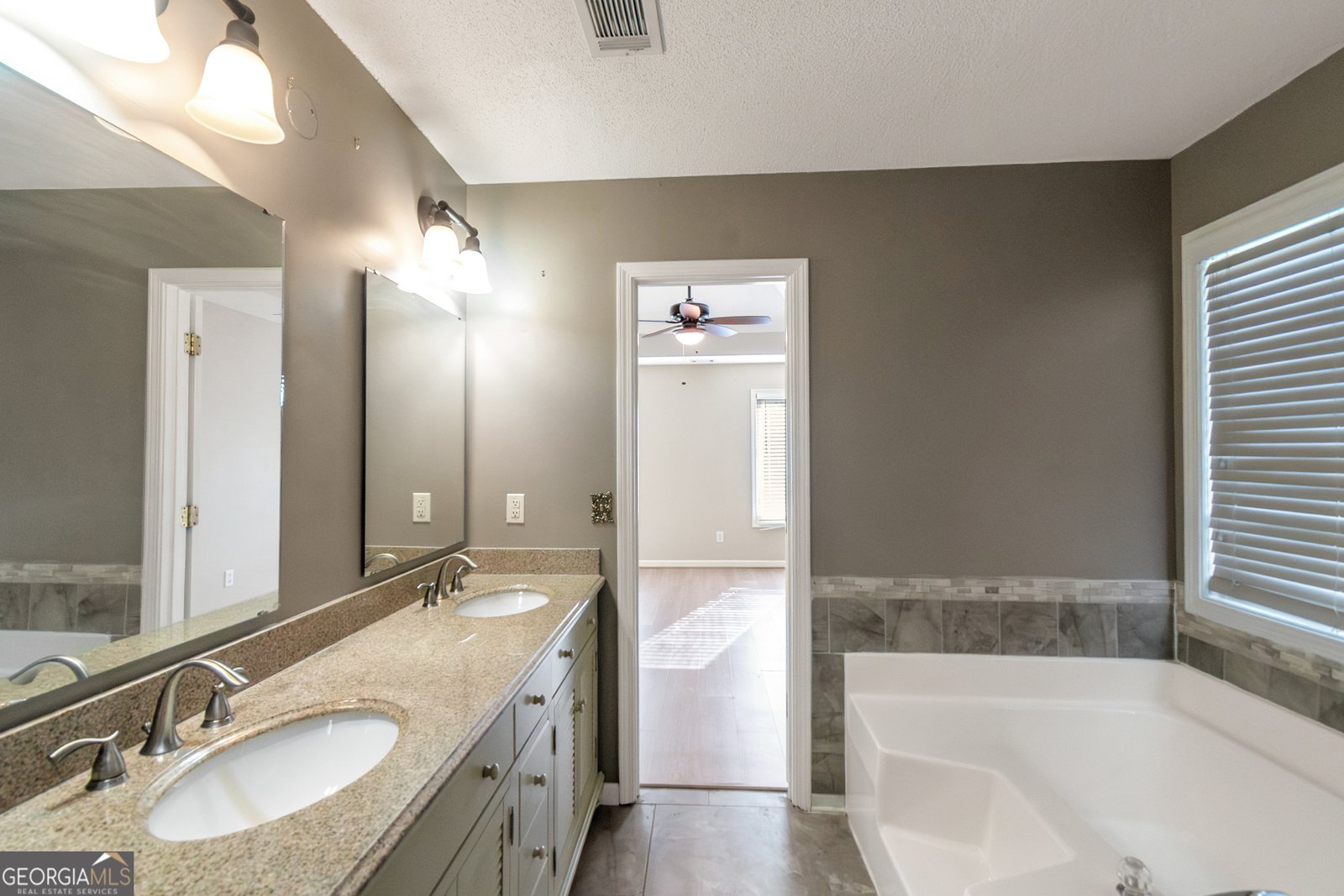 437 Savannah Place McDonough - Photo 17