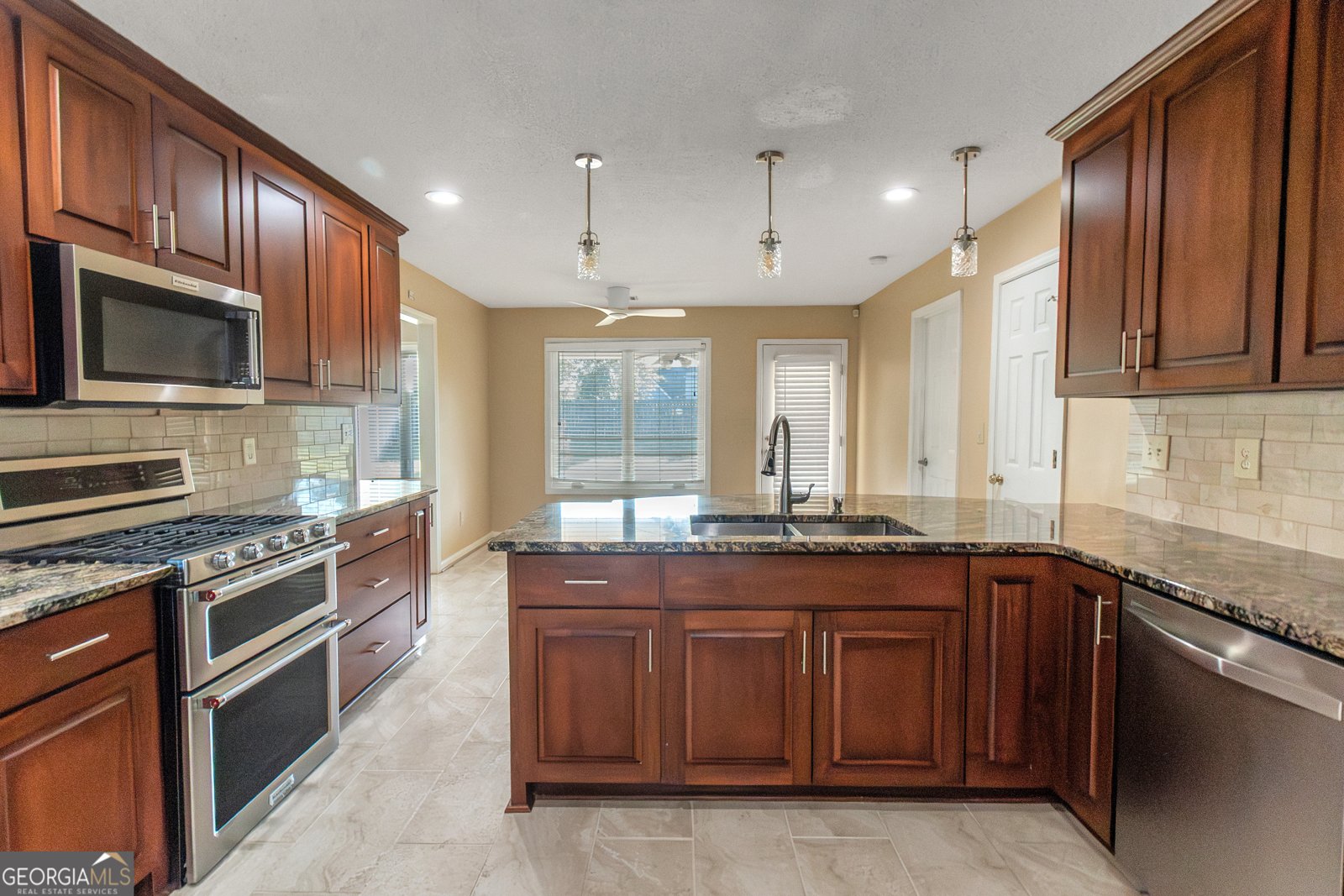 437 Savannah Place McDonough - Photo 7