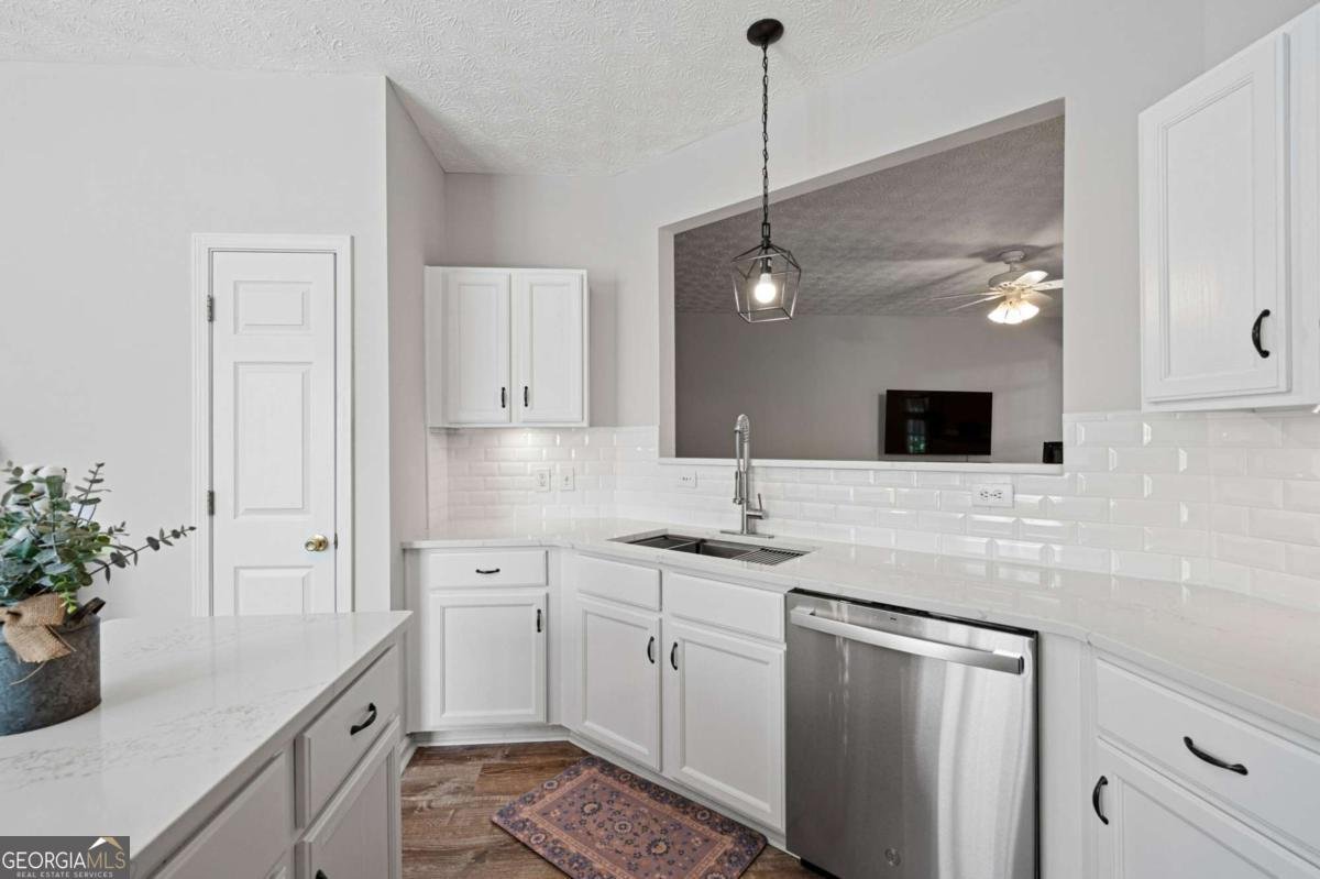 116 Weatherstone Drive Woodstock - Photo 13