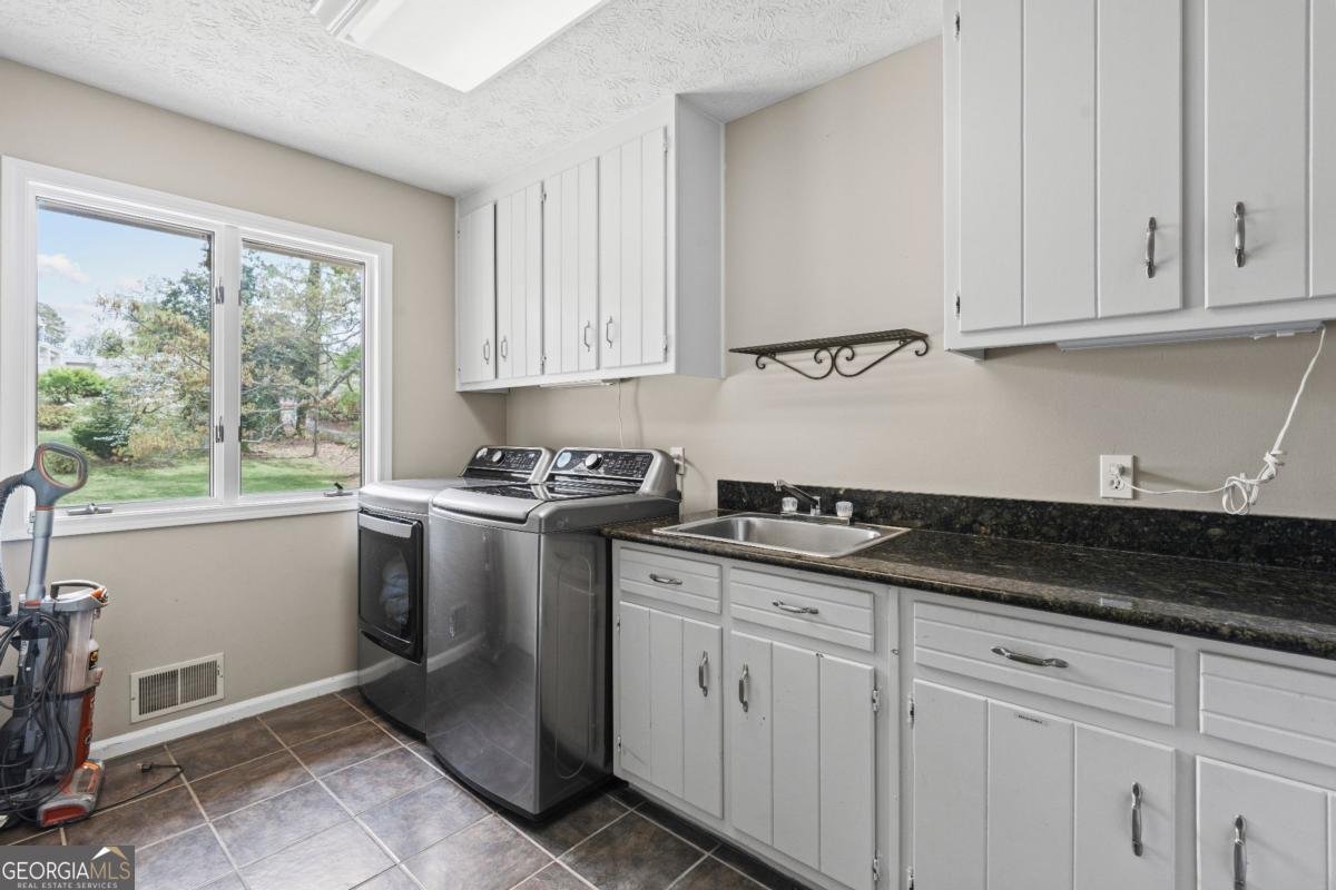 8360 Lanier Drive Cumming - Photo 42