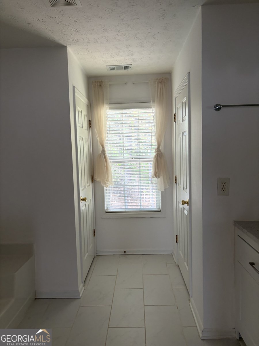 6906 Wynmeadow Drive Stone Mountain - Photo 6