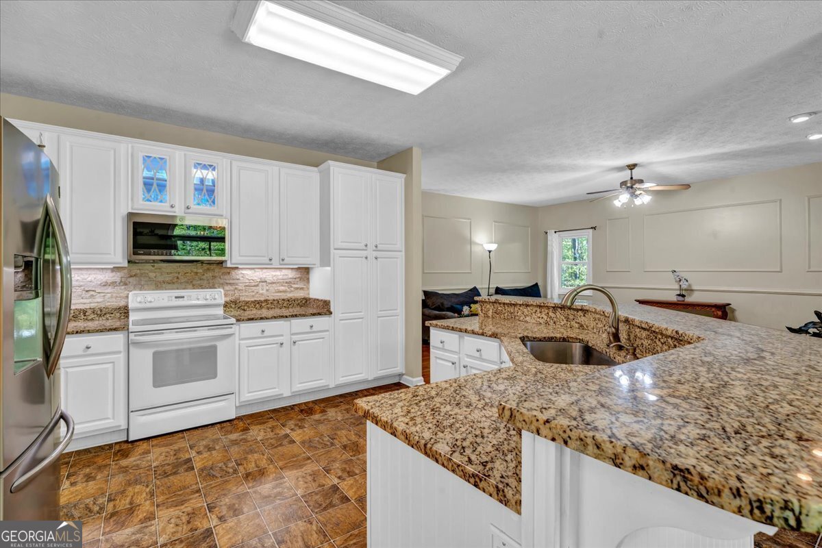 260 Kensington Drive Sharpsburg - Photo 14