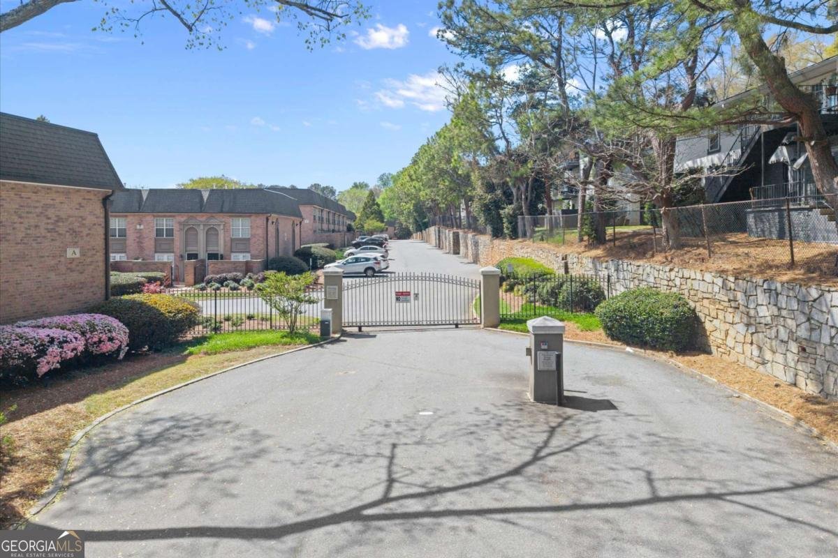 6980 Roswell Road Atlanta - Photo 35