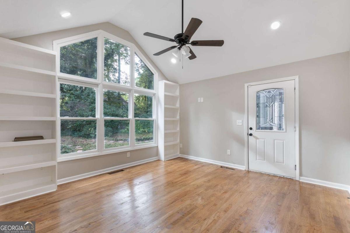 3846 Teresa Terrace Lilburn - Photo 12