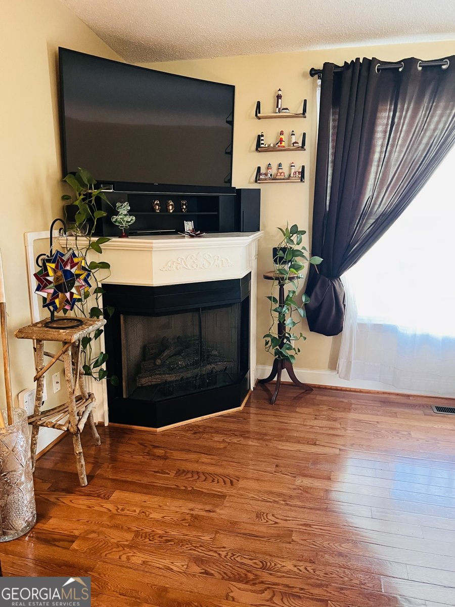 2009 Ashley Lane Dalton - Photo 12