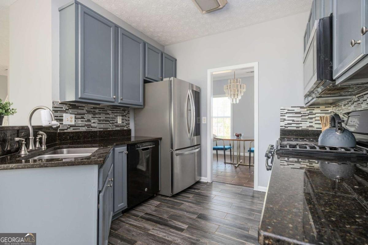 490 Durham Riverdale - Photo 10