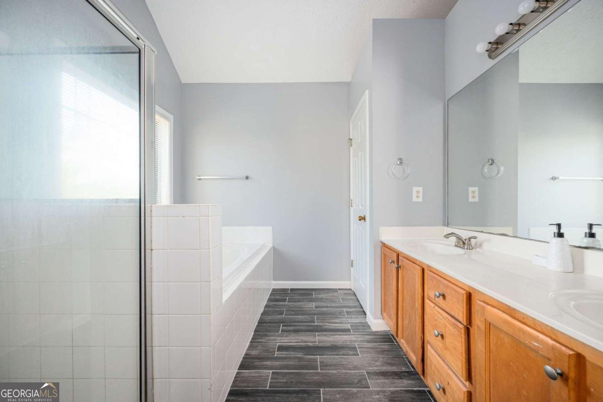 490 Durham Riverdale - Photo 7