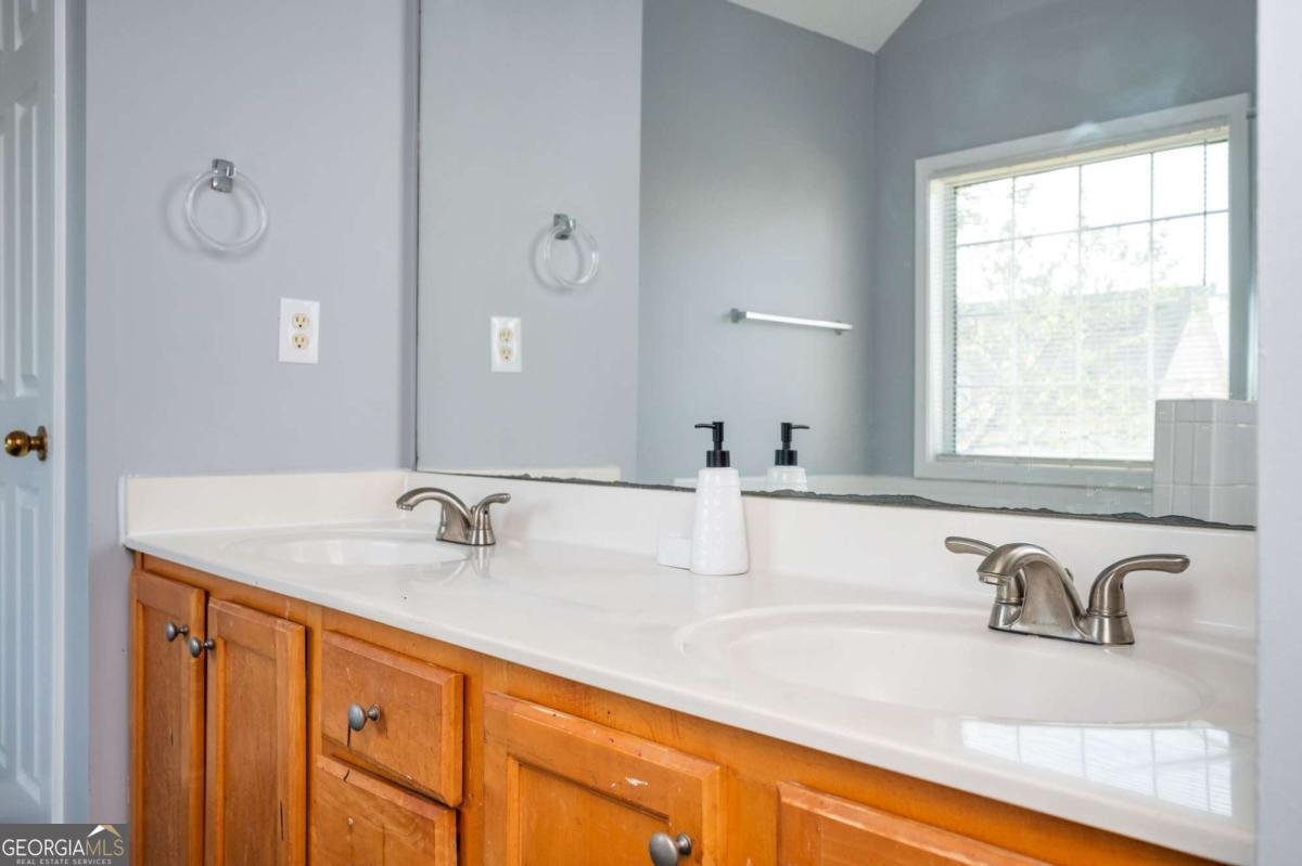 490 Durham Riverdale - Photo 8