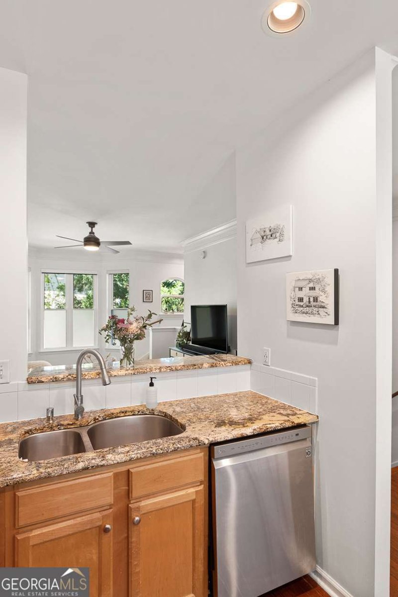 375 Highland Avenue Atlanta - Photo 10