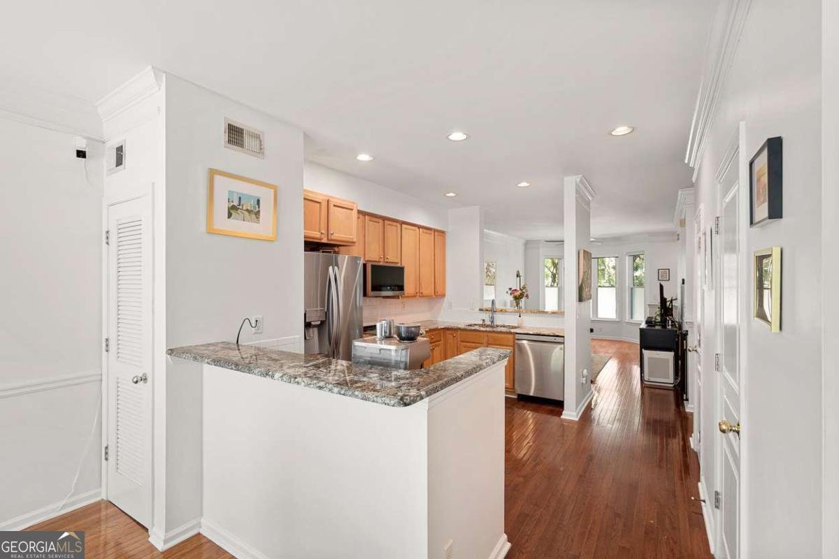 375 Highland Avenue Atlanta - Photo 7