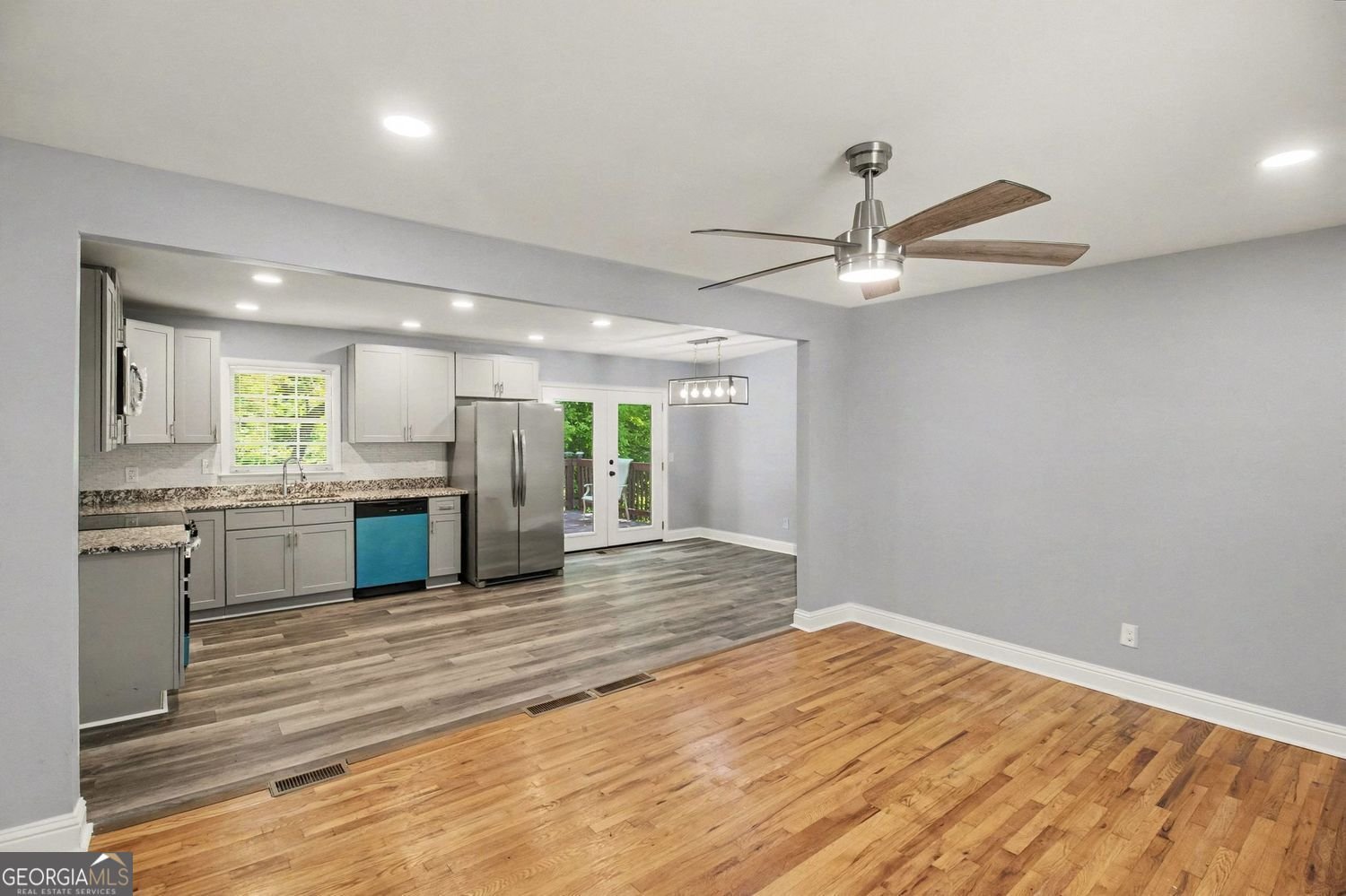 835 Pine Roc Drive Stone Mountain - Photo 11