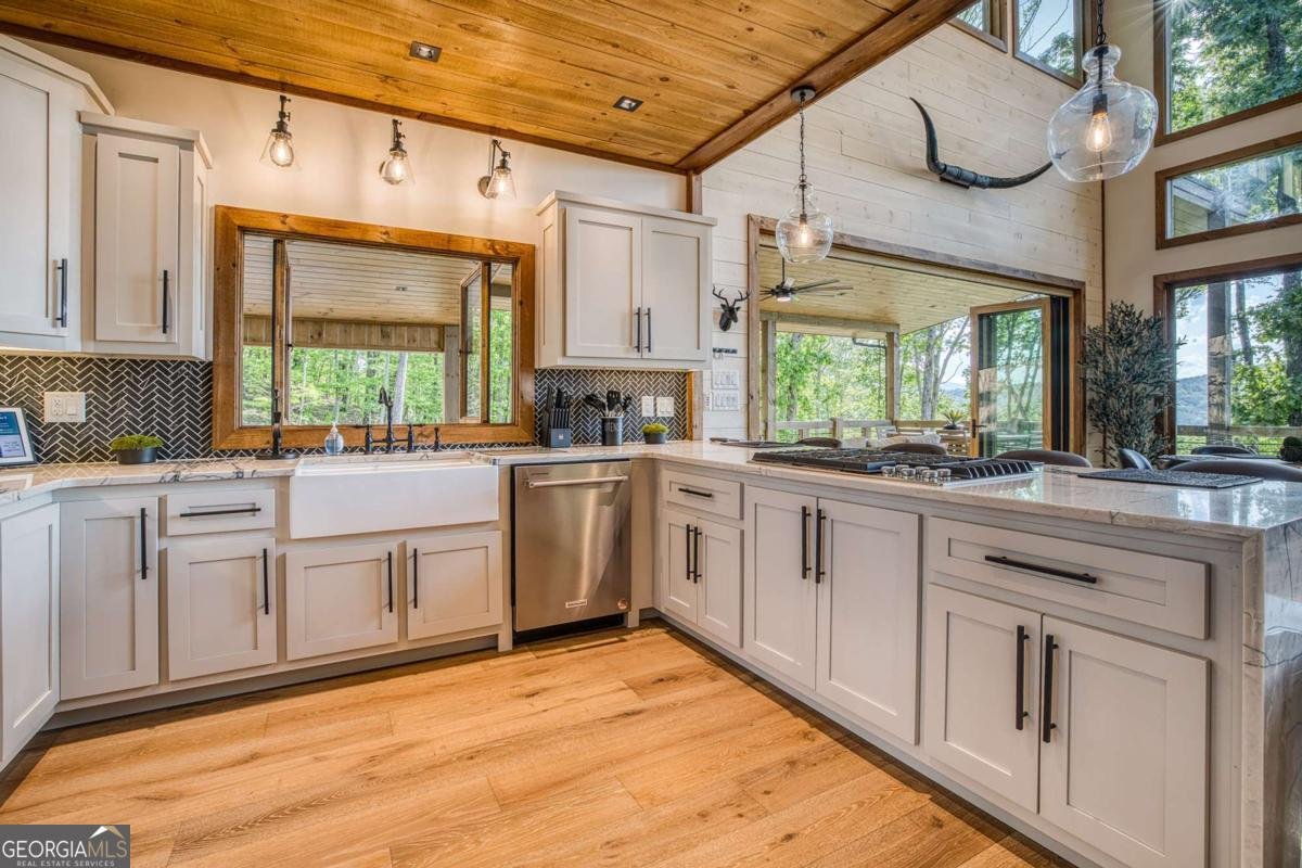 245 Mountain Retreat Drive Morganton - Photo 12