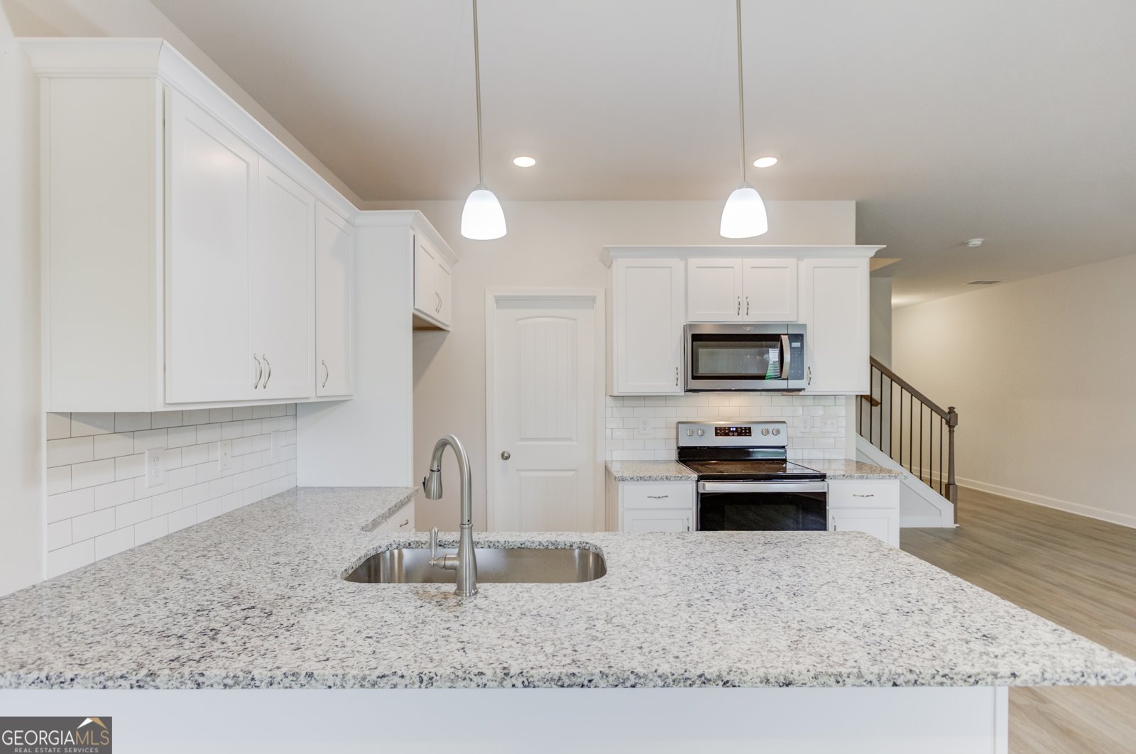 6378 Pine Ridge Point Lula - Photo 8