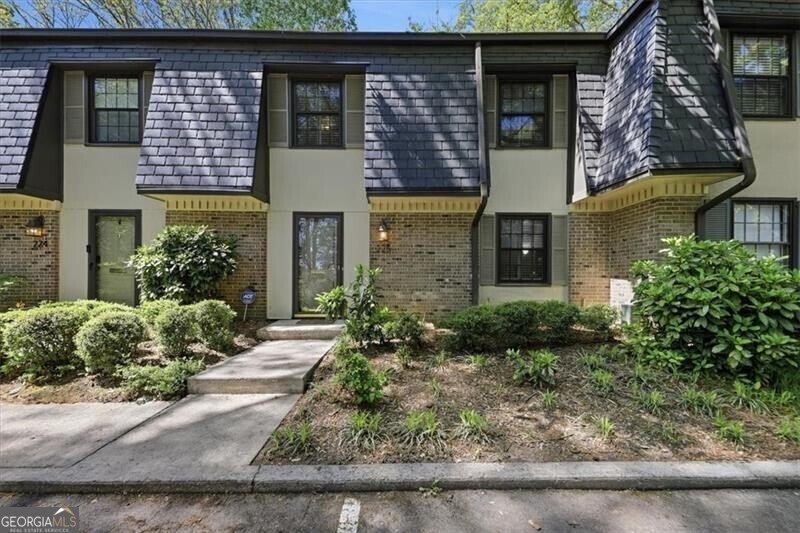 225 Triumph Drive Atlanta - Photo 1