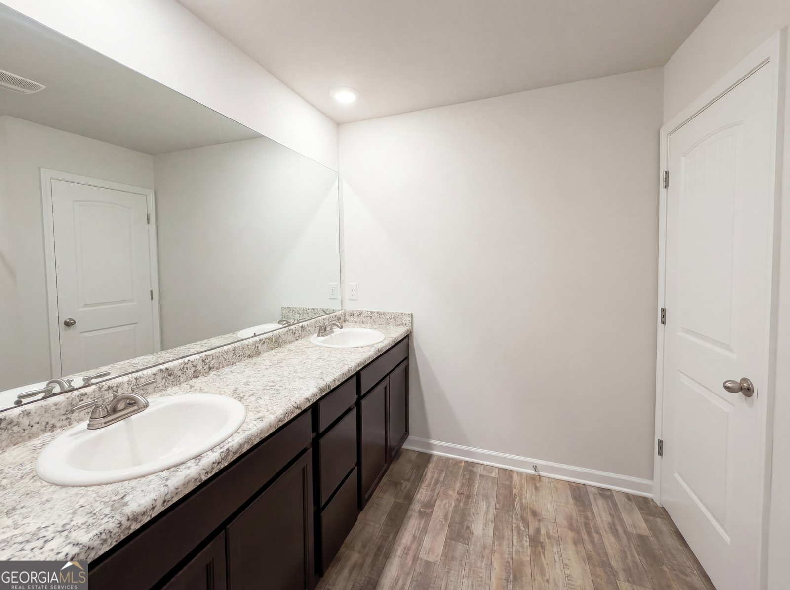 1355 Mills Cove Drive Covington - Photo 9