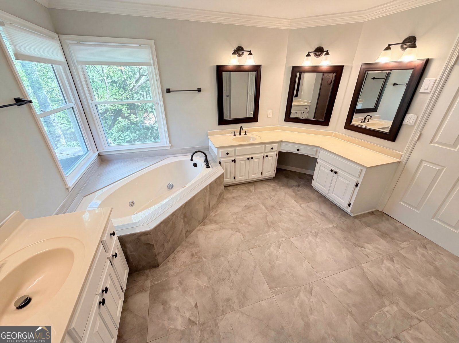 984 Forest Pond Court Marietta - Photo 6