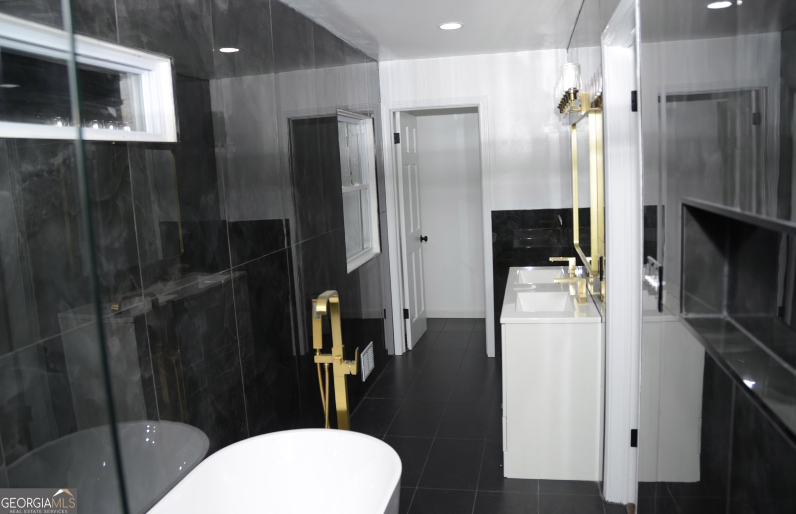 4247 Bingham CT Stone Mountain - Photo 12