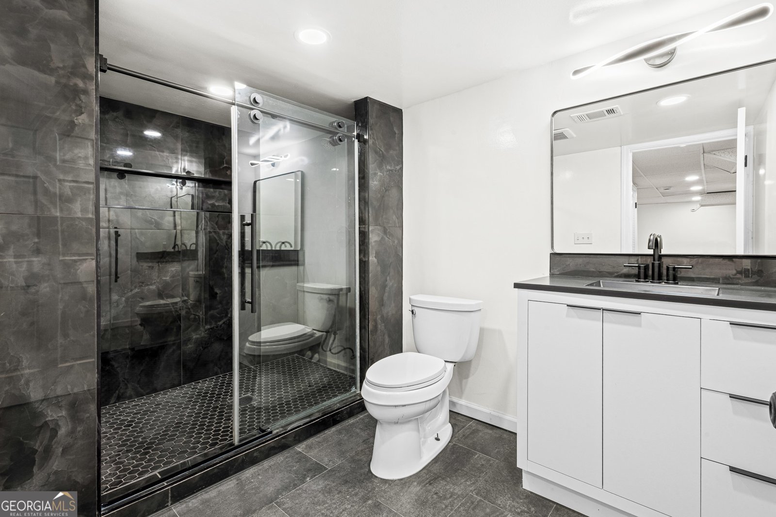 4247 Bingham Court Stone Mountain - Photo 18