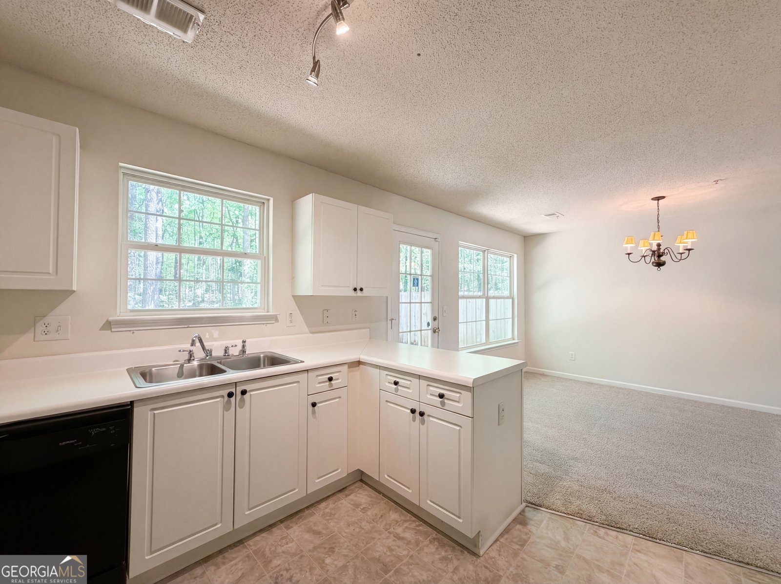 172 Watercress Court Stockbridge - Photo 13