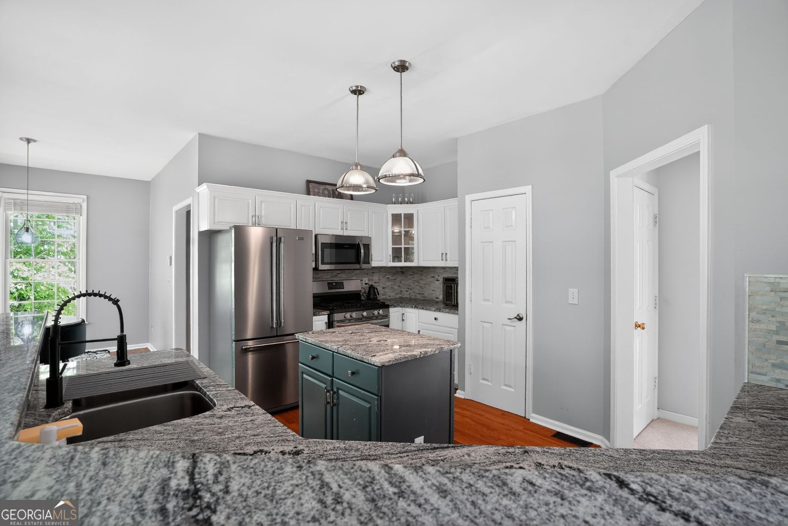 238 Harbor Pointe Drive Stone Mountain - Photo 6