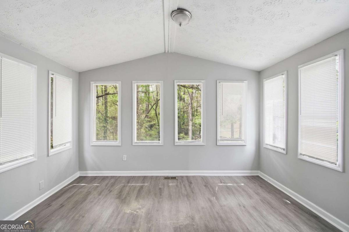 5905 Wellborn Trail Lithonia - Photo 13